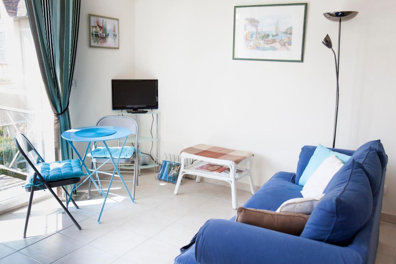 Appart Residence Proche Plage Avec Piscine Et Parking Couvert Prive Merville-Franceville-Plage Exterior foto